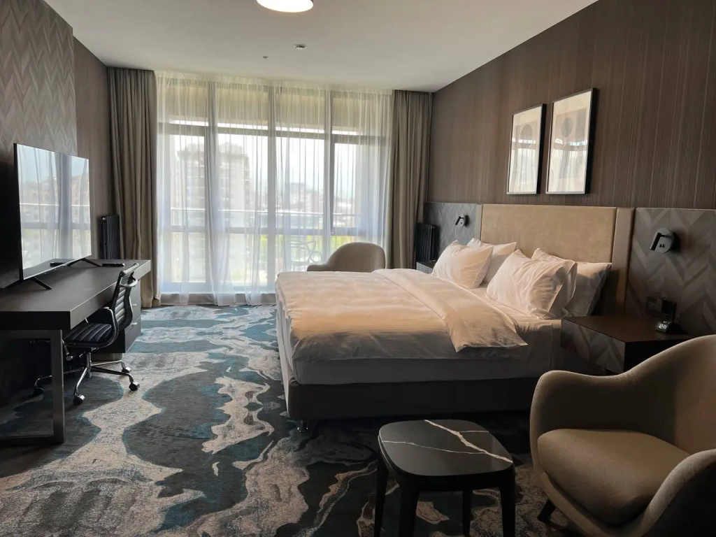 Vladikavkaz Park Hotel Room Type - Presidential Luxe with balcony and with view