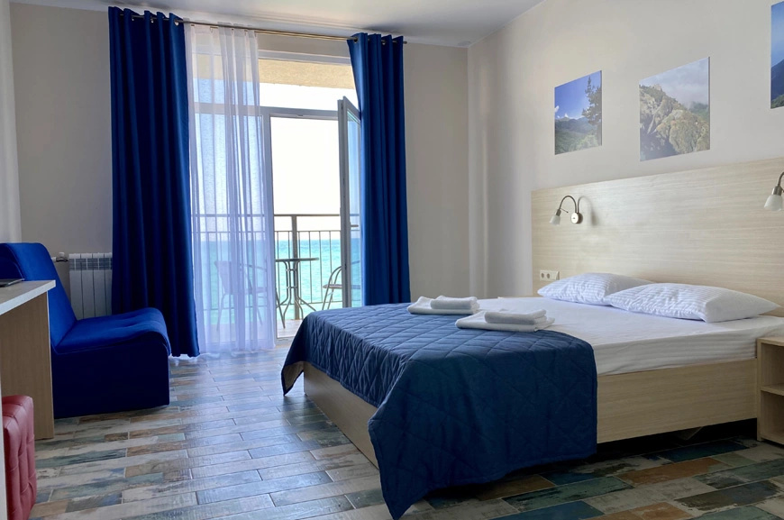 Superior room with balcony and with sea view