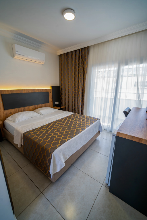 Standard Double room (full double bed)