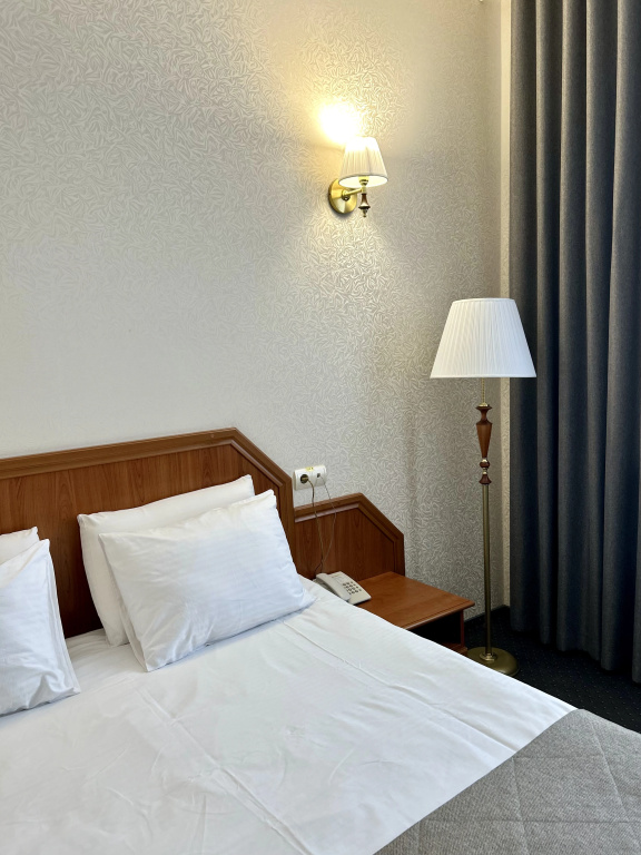 1 Bedroom Double Suite (full double bed)