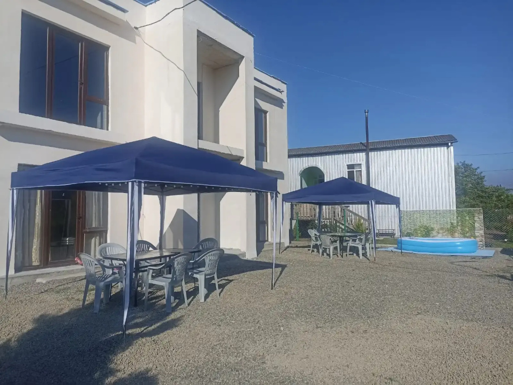 Bambuki Guest House