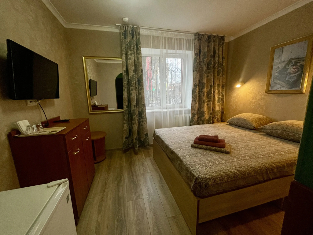 Economy Double room (full double bed)