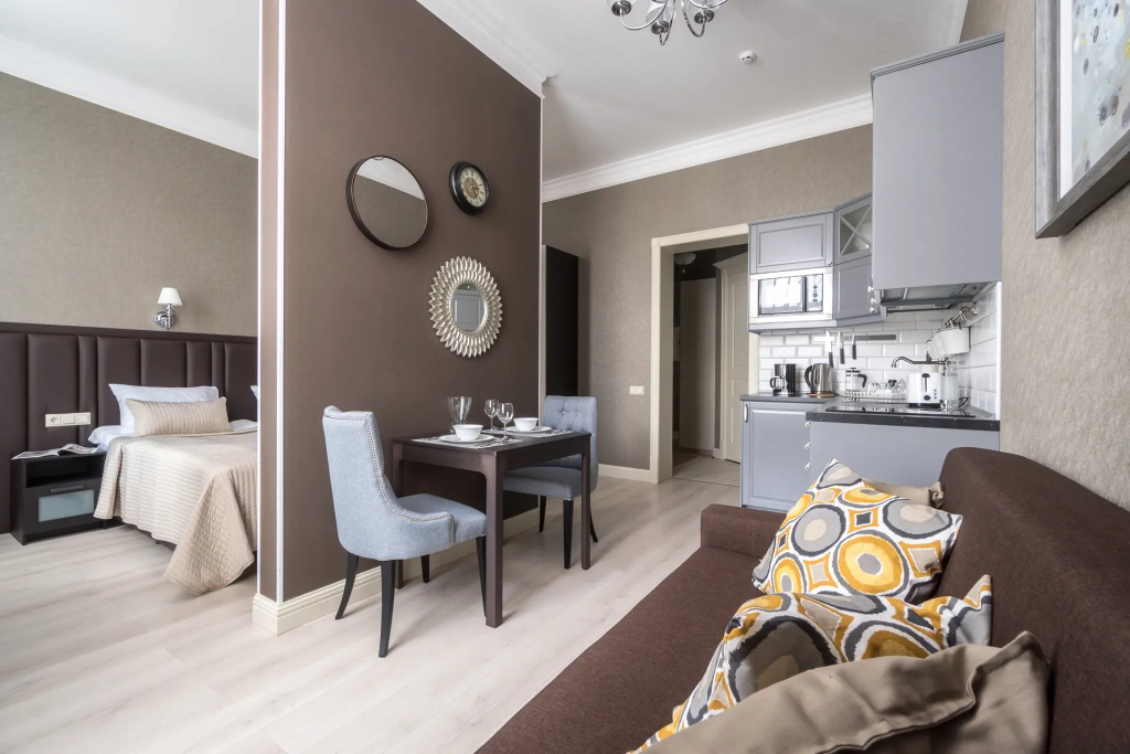 Апартаменты D apartments студия в тихом дворе на Невском проспекте — фото