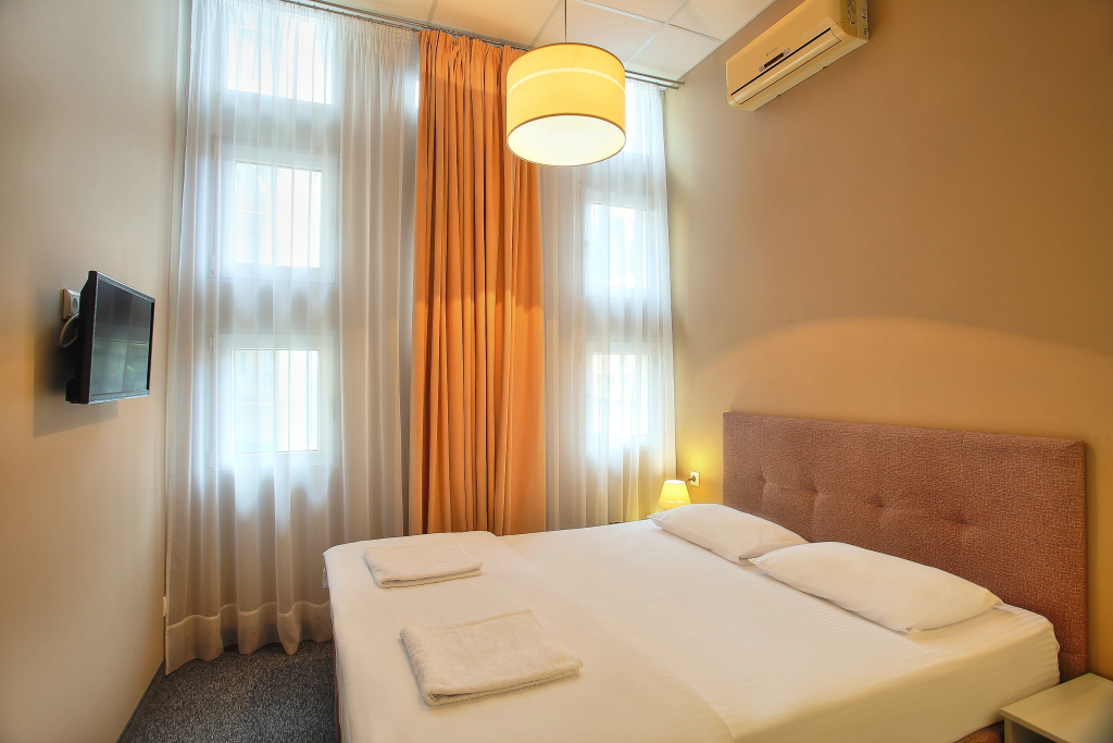 Maksim Gor'kij Hotel Room Type - Standard Double room full double bed
