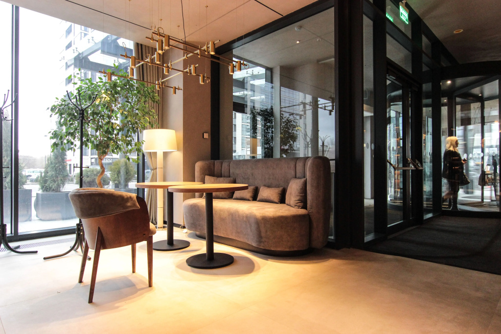 Lobby & Reception