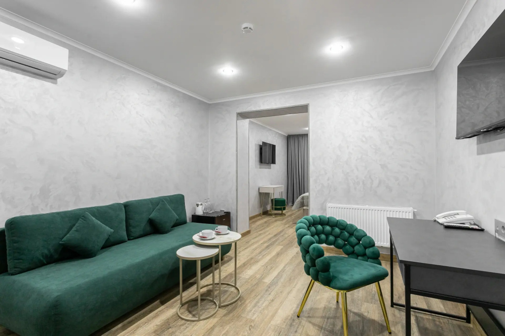 Valesko Hotel Room Type - Suite with balcony