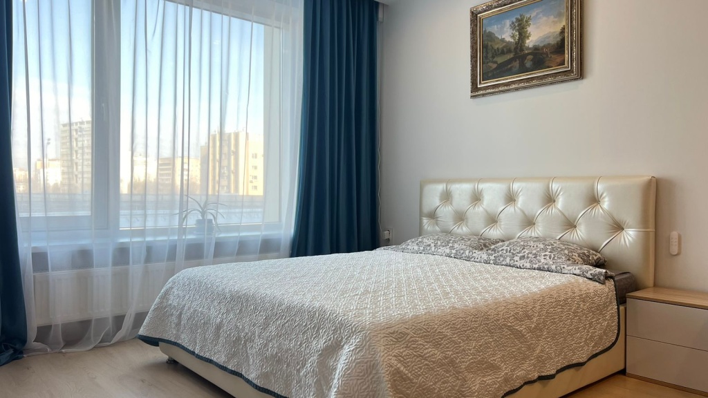 U Metro Botanicheskiy Sad Apartments Room Type - Standard Double room with city view full double bed