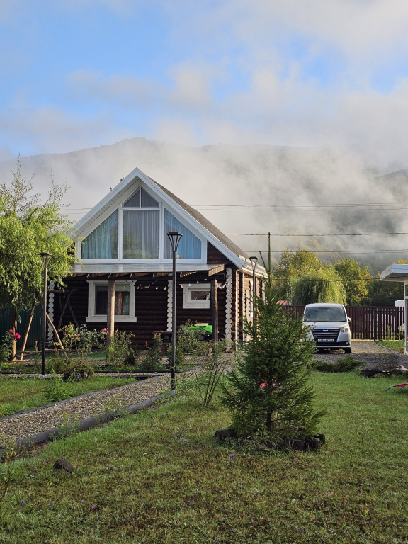 Коттедж с красивым видом из окна в Lякабанья