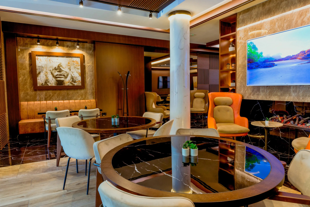 Nobel Gallery Hotel — фото