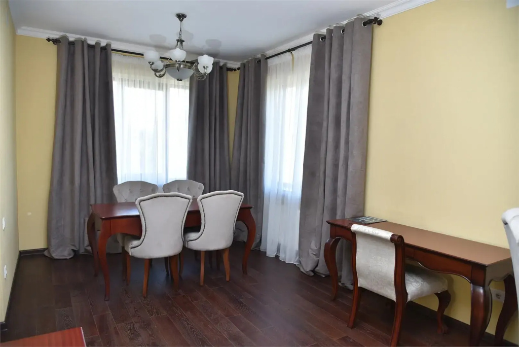 Vyisokiy Bereg Hotel - Tap to explore photos