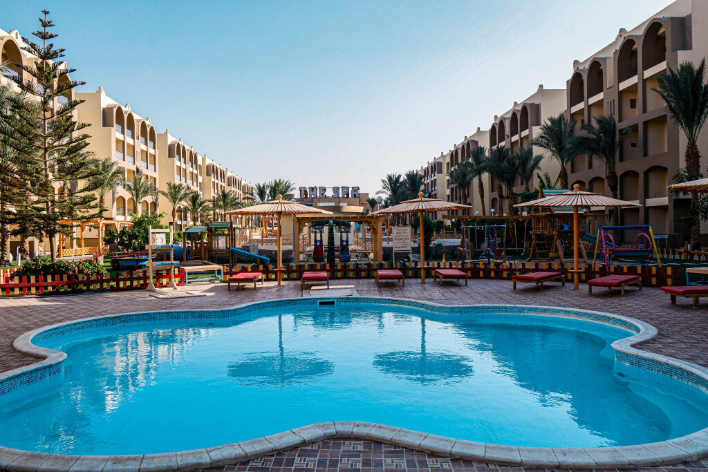 El karma aqua beach resort египет. Эль карма Бич Резорт Хургада. El Karma Aqua Beach Resort (ex. Nubia Aqua Beach) 4*. El Karma Aqua 4 Египет Хургада. Эль карма Аква Бич Резорт 4 Хургада.