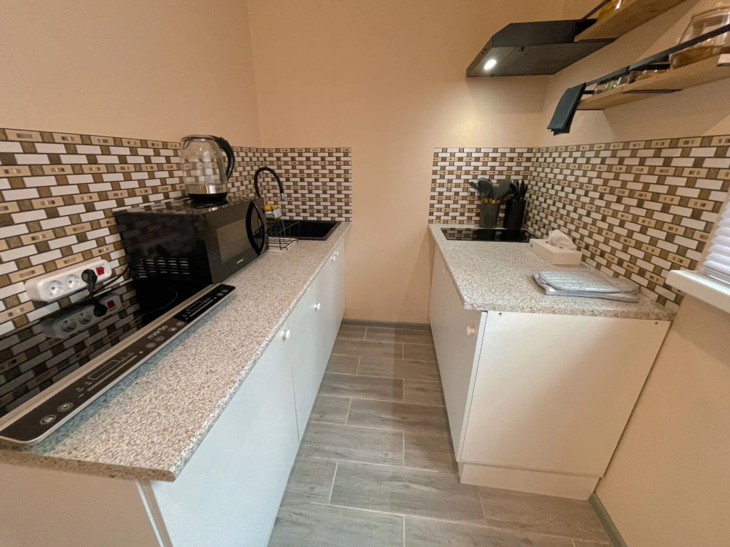 Четырёхместный коттедж Семейный с красивым видом из окна в Нептун-2