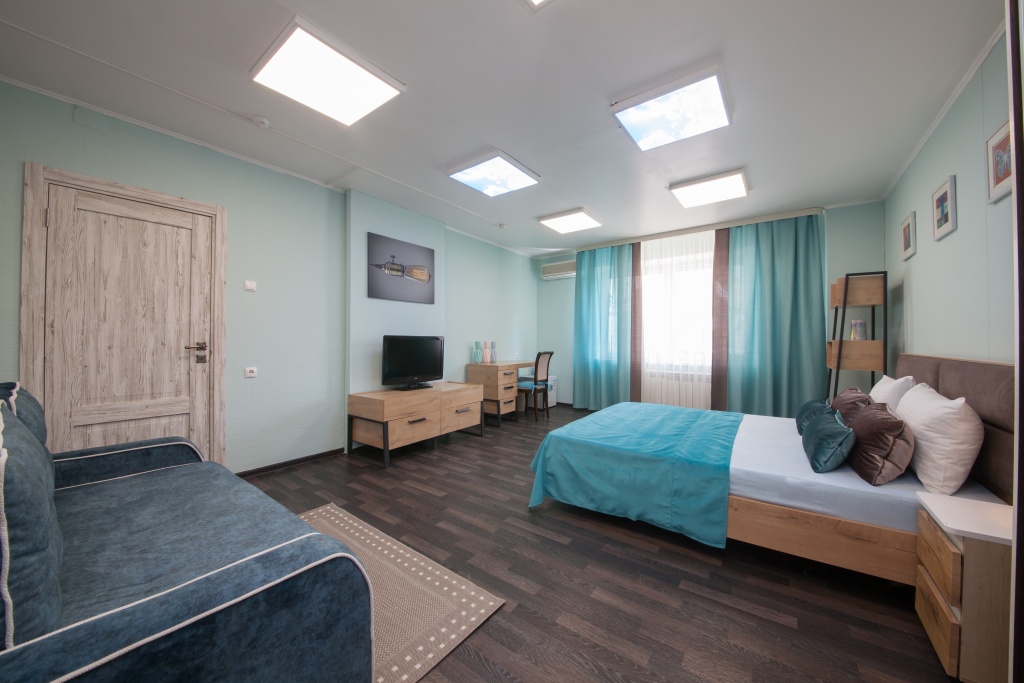 Kvartirov`-Vzletka Room Type - Superior No.5 Double room with city view full double bed