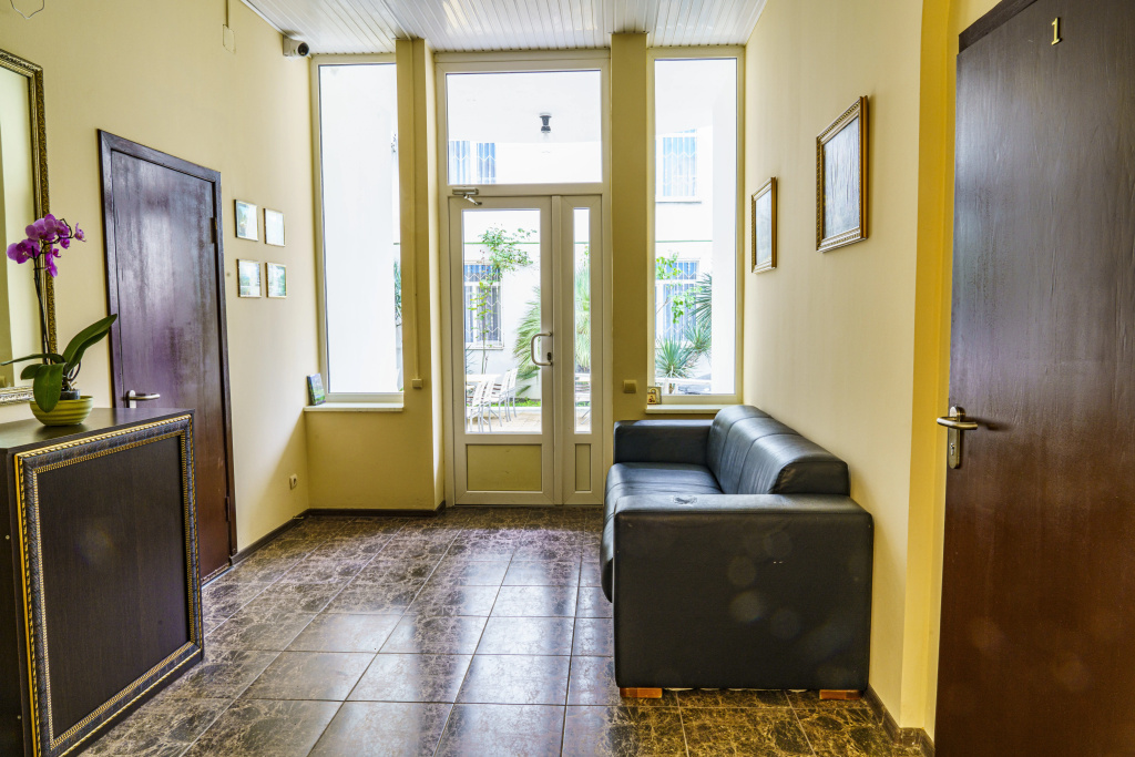 Lobby & Reception