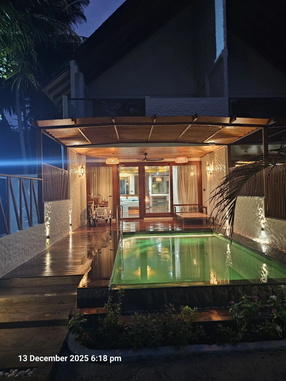 Island Luxury Retreat Maalhos Hotel