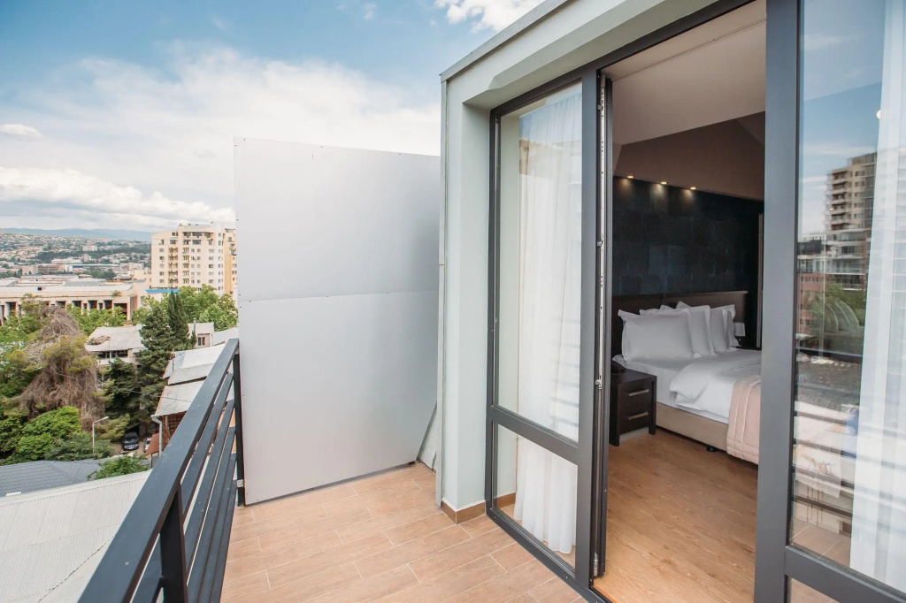 Balcony & Terrace