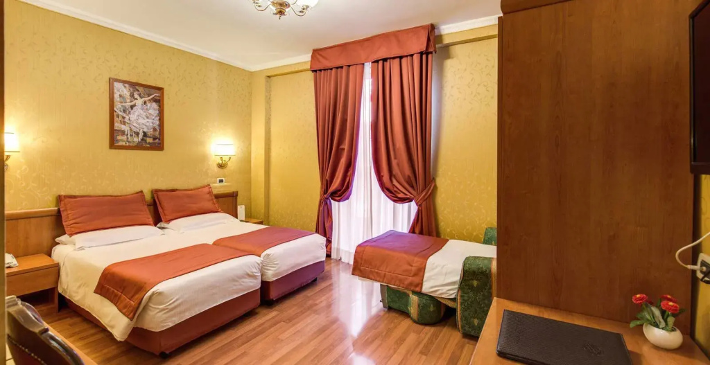 Superior Triple room