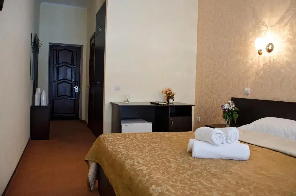 Standard Building No. 1 Double room (full double bed)