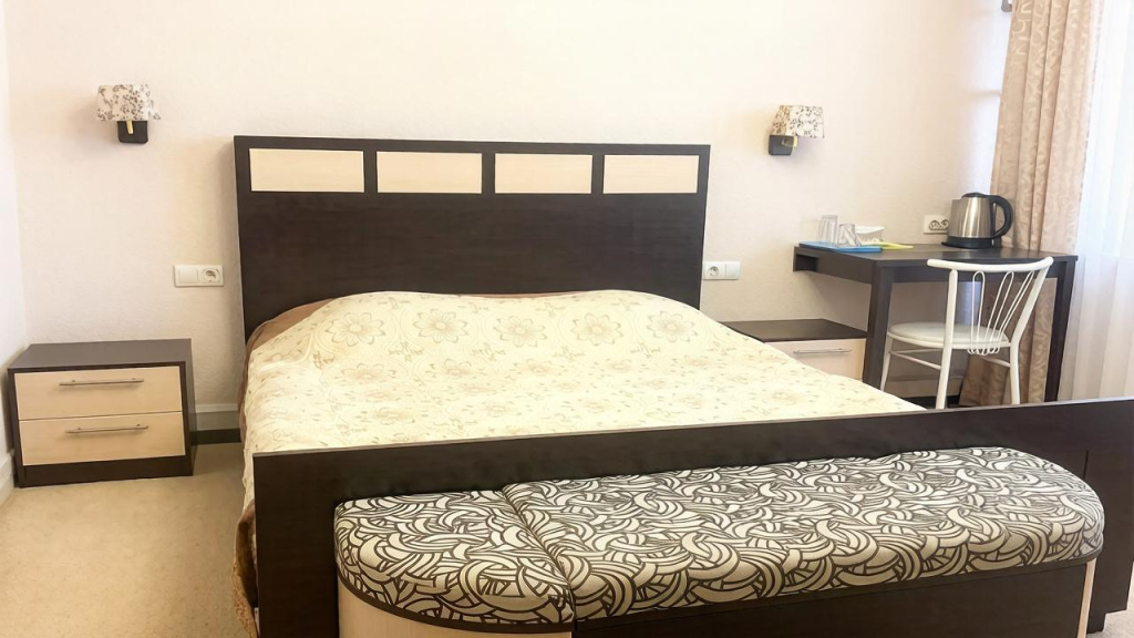 Superior Double room with balcony and with view (full double bed)