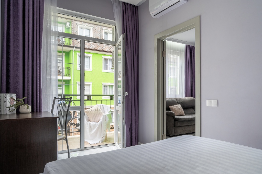 Отель Апартаменты Red Apartments Арт Лайт Сити апартамент Харден в Сириусе