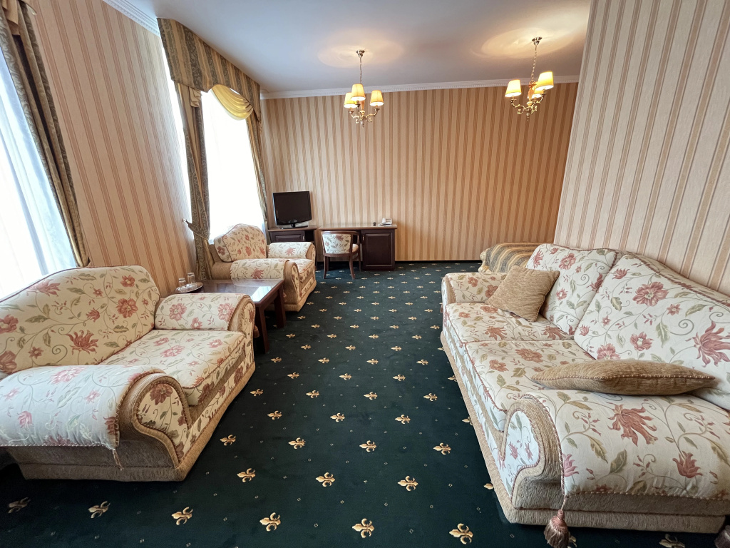 Vintage Junior Suite