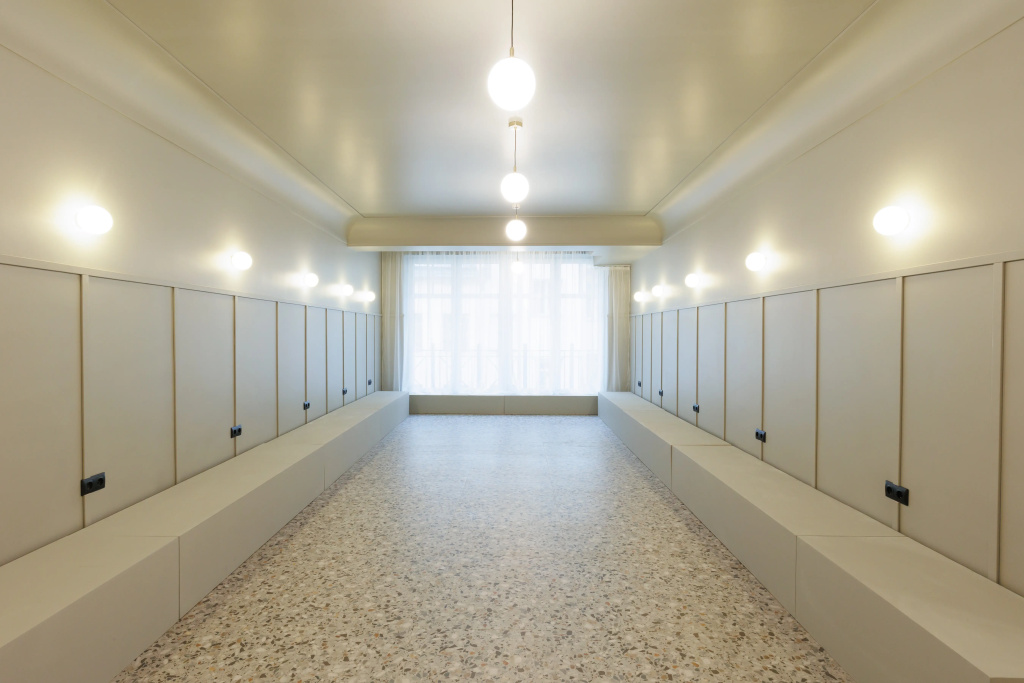 Lobby & Reception