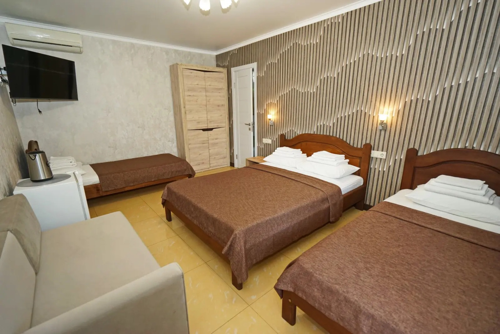 Standard Quadruple room with balcony