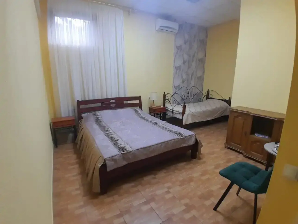 Economy room