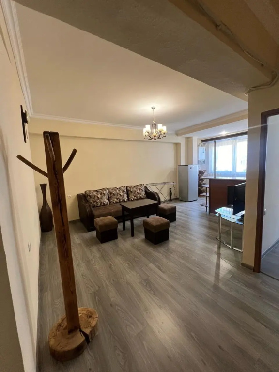 Квартира The apartment is located on Republic Square. It has one living room and one bedroom — фото
