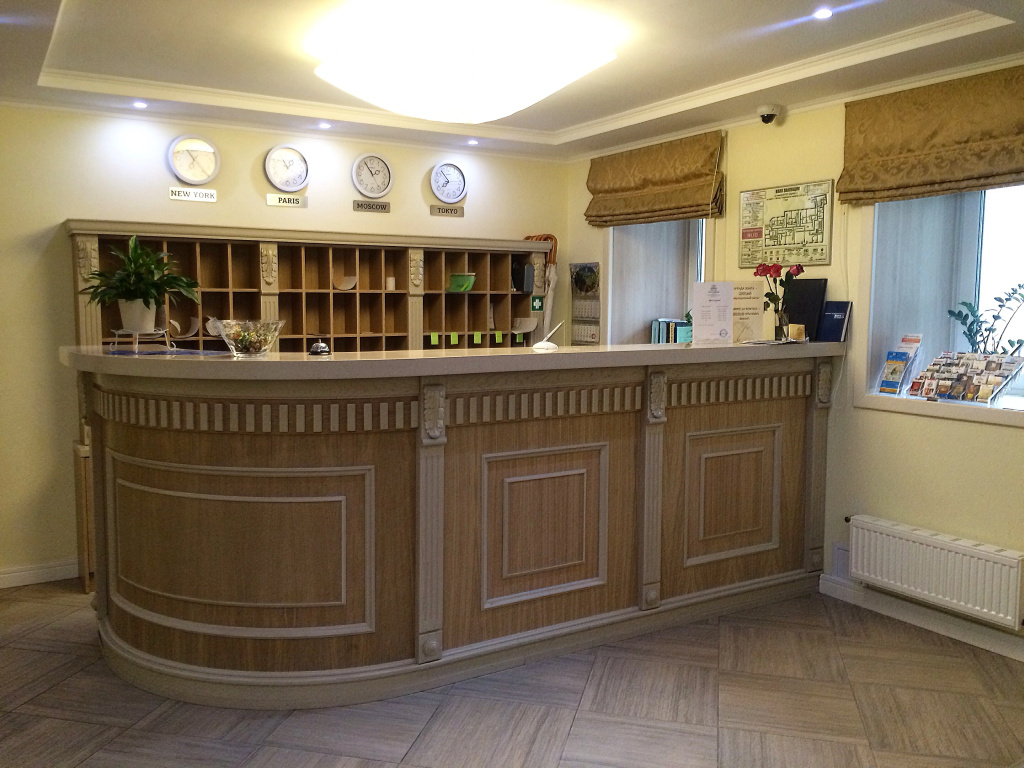 Lobby & Reception
