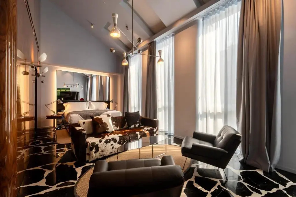 Penthouse Triple Suite with balcony