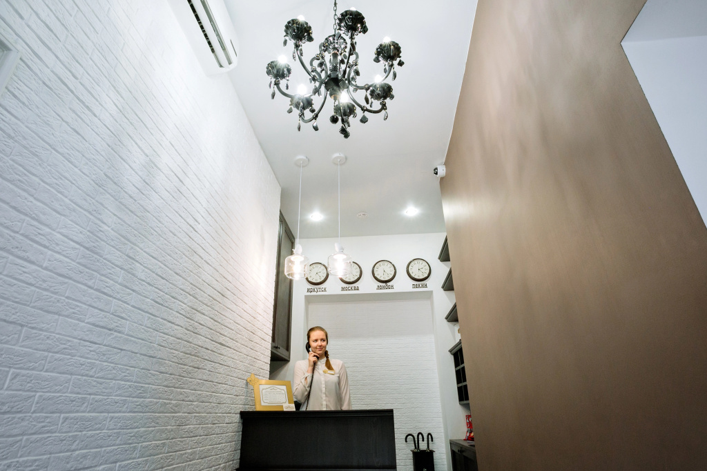 Lobby & Reception