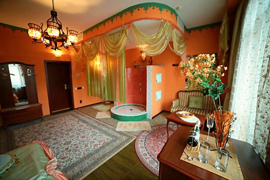 Deluxe Double room with city view (full double bed)