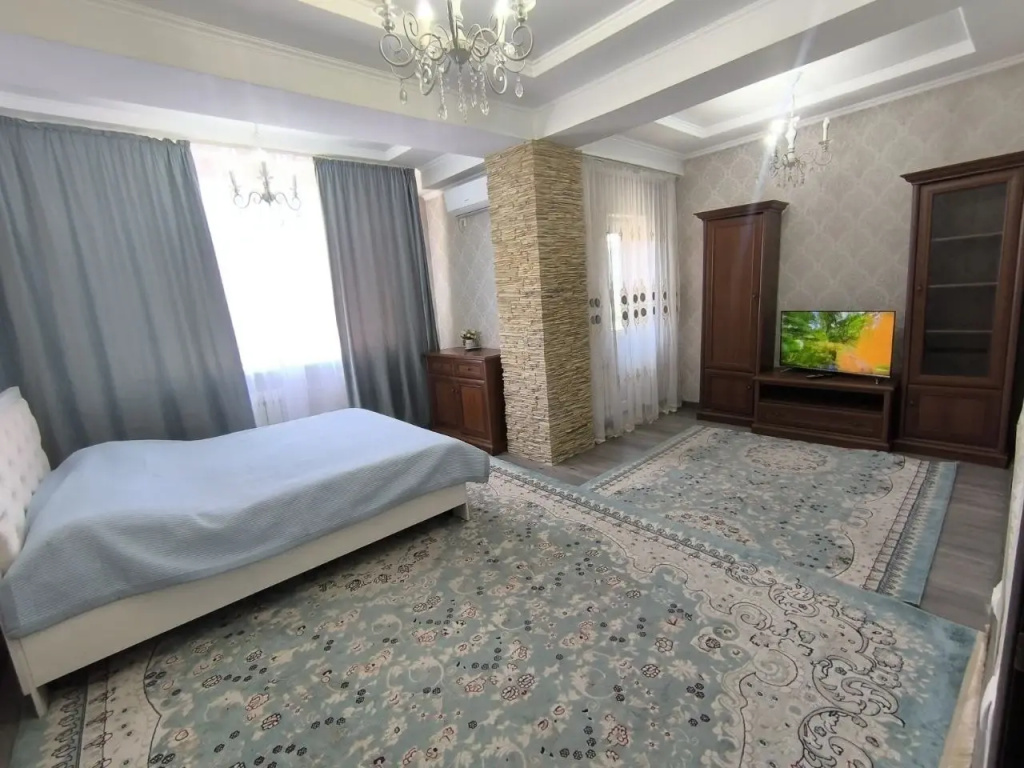 Komfortnaya Nedaleko Ot Tsentra Flat
