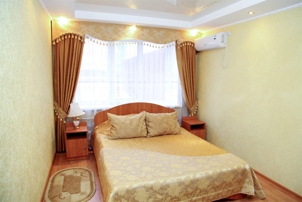 Double Suite (full double bed)