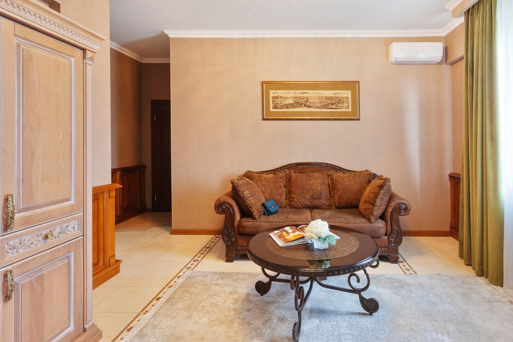 Двухместные апартаменты с балконом и с видом на город