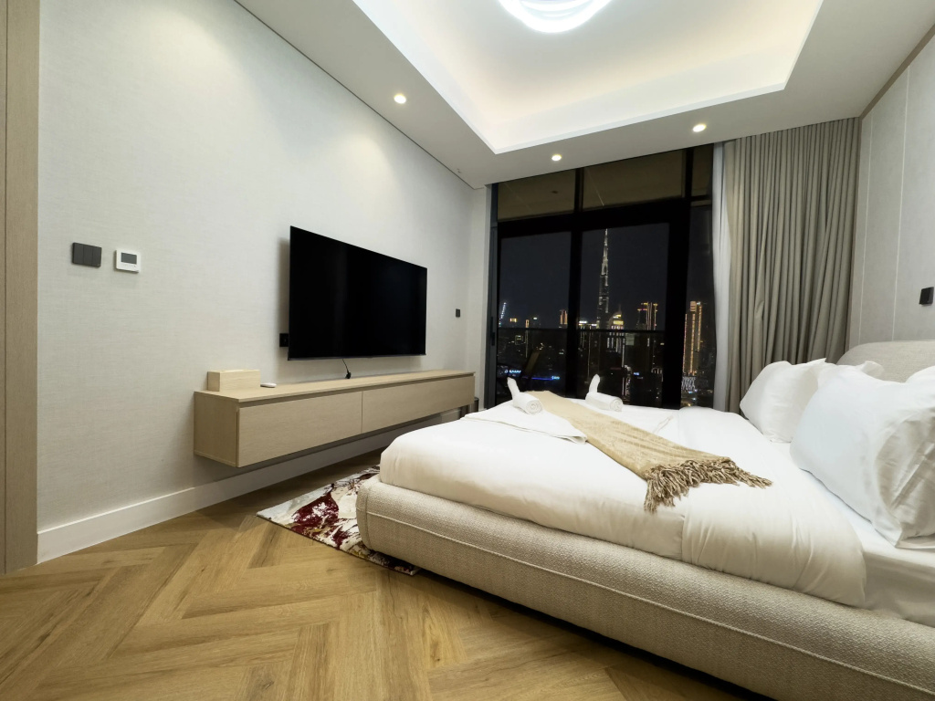 Апартаменты Vserve Elevate Your Stay with Stunning Skyline Views — фото