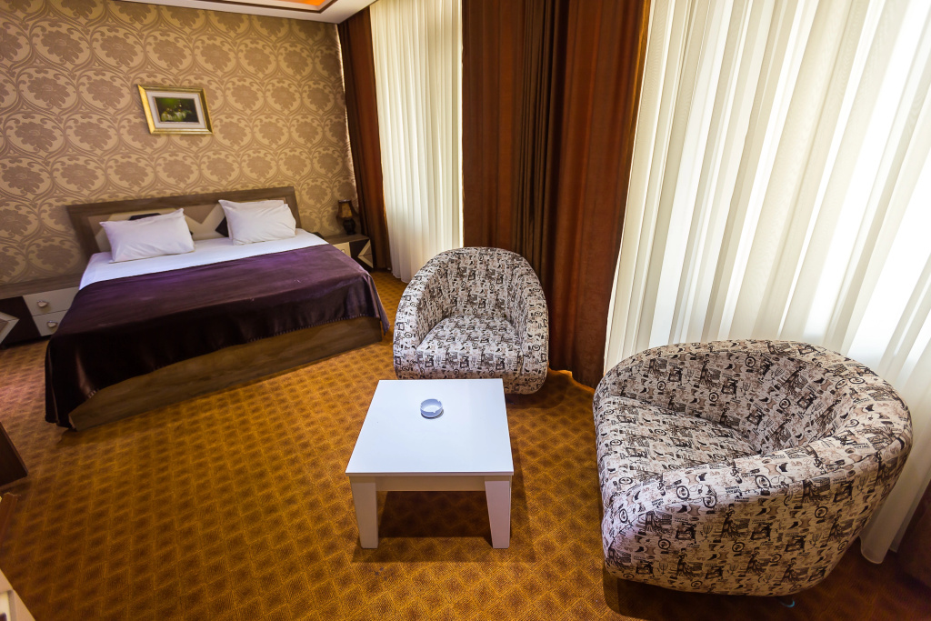 Amazon Hotel