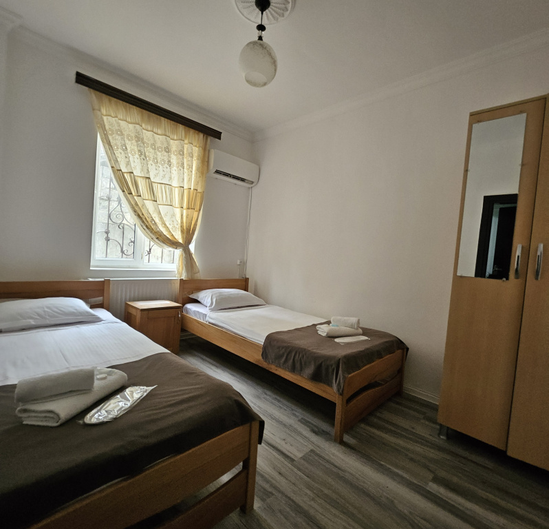 Superior Double room with courtyard view (twin beds)