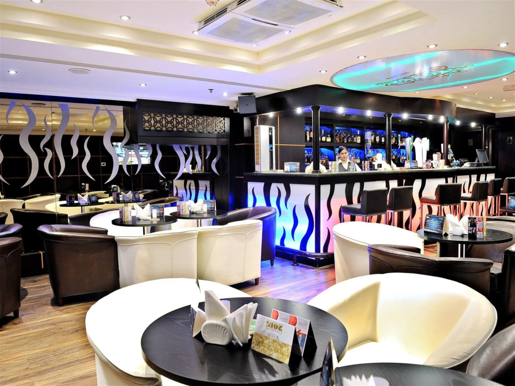 Food & Beverage