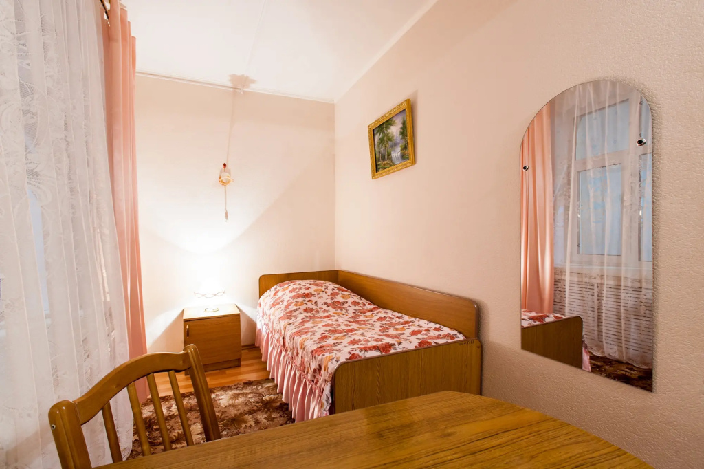 Economy room