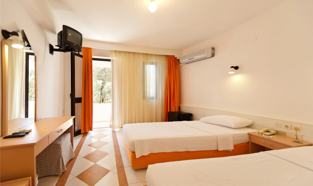 Economy Single room with balcony