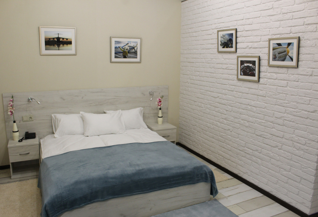 Double Studio (full double bed)