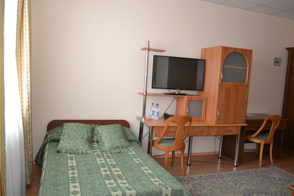 Economy Double room with view (twin beds)