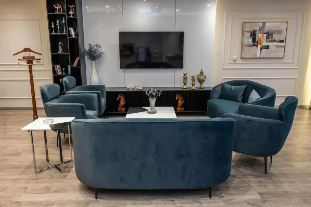 Lobby & Reception