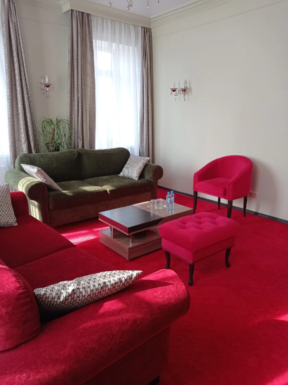 Double Suite (full double bed)