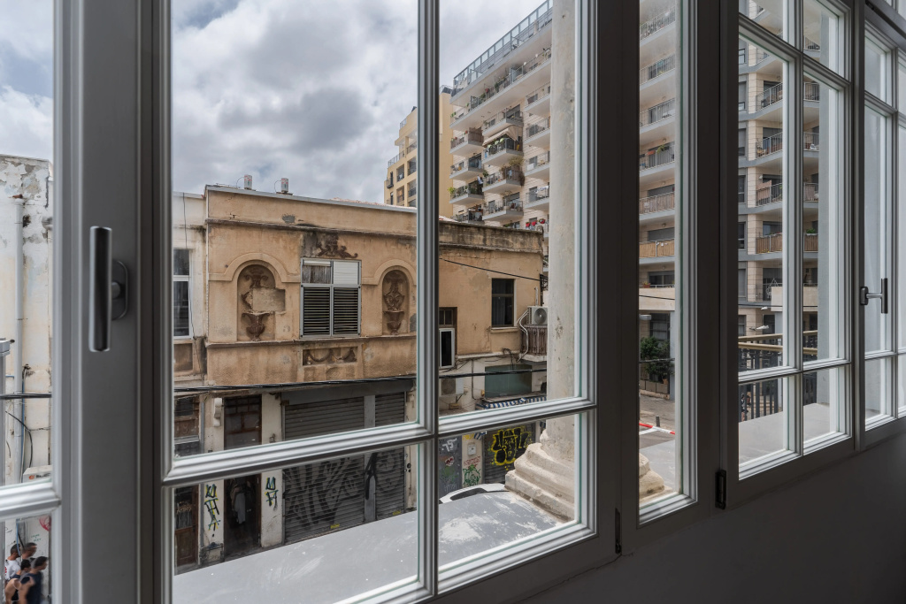 Blueground at Florentine Full of light Historical ID12 Apartments