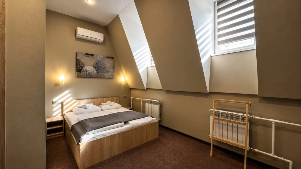 Standard Double Attic room (full double bed)