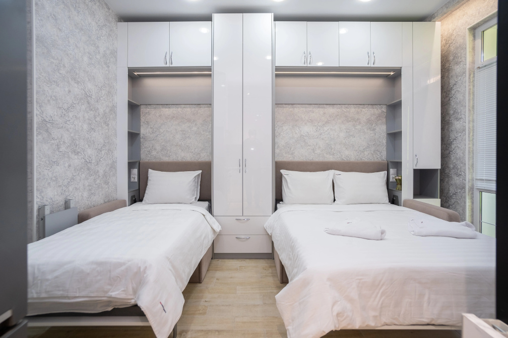 Апартаменты RED APARTMENTS Арт Лайт Сити апартамент Бенуа — фото