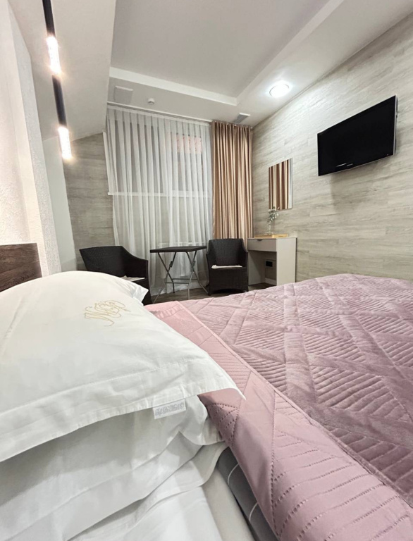 Economy Triple room